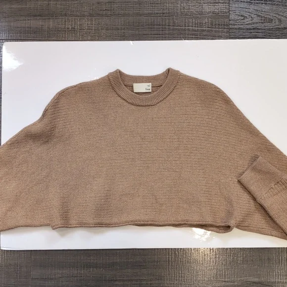 Wilfred Free Aritzia Lolan Cropped Sweater 100% Merino Wool Tan Womens Small - Picture 11 of 13